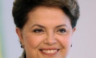 Apesar de sorridenta, Dilma ficou descontenta